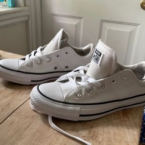 White and Navy New Converse sz 6